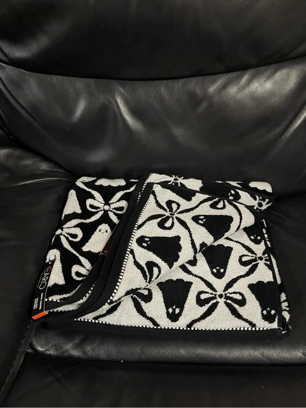 -CARO HOME Halloween Black Ghost and Bows Hand Towel Set of 2